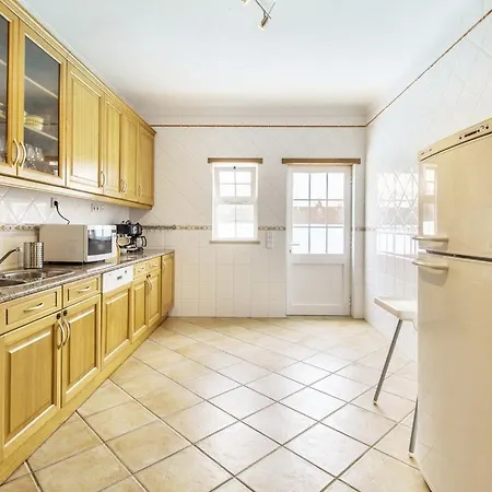 Tucan Great 4 Bedroom House Heated Pool Short Walk To Porto Do Mos لاغوس