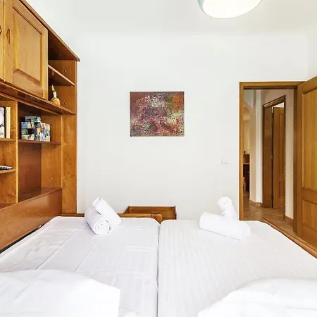 Tucan Great 4 Bedroom House Heated Pool Short Walk To Porto Do Mos