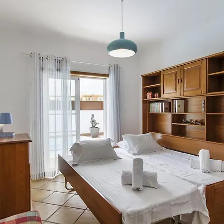 Tucan Great 4 Bedroom House Heated Pool Short Walk To Porto Do Mos