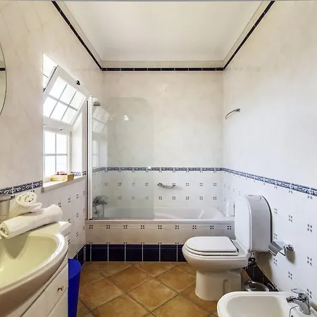 Tucan Great 4 Bedroom House Heated Pool Short Walk To Porto Do Mos Lagos
